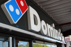 dominos-2